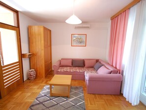 TV - Apartment Mezlar by Interhome (Krk/Njivice)