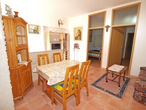 Dining - Apartment 1488 by Interhome (Bokordici)