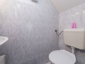 Bathroom / Wellness - Kuca za odmor Valentina Selce / HR-09467-01 by Interhome (Selce)