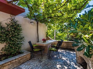Outdoor dining - Apartment 1511 by Interhome (Pula/Krnica)