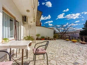 Outdoor dining - Klaric / HR-09505-01 by Interhome (Novi Vinodolski)