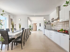 Fridge, microwave, oven, dishwasher - Villa 1520 by Interhome (Cere)