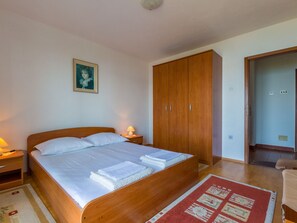 Internet - BELA 2 / HR-03564-02 by Interhome (Crikvenica)