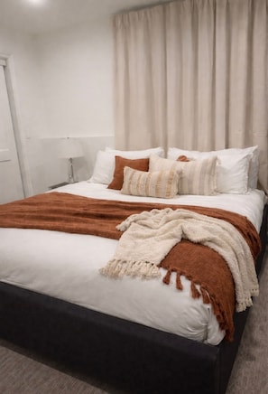 2 bedrooms, iron/ironing board, WiFi, bed sheets - Luxury 2 beds 1 bath Suite (Marina del Rey)