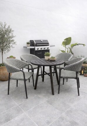 Outdoor dining - Luxury 2 beds 1 bath Suite (Marina del Rey)