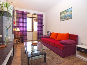 TV - Apartment 1540 by Interhome (Bokordici)