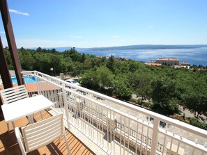 Outdoor dining - DRAGINJA soba 3 / HR-04354-03 by Interhome (Crikvenica)