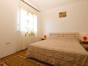 Room - Apartment 1588 by Interhome (Bokordici)