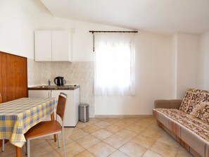 Interior - Apartment 1633 by Interhome (Bokordici)