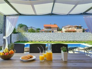 Outdoor dining - Villa Rudy by Interhome (Fažana)