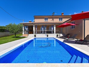 Pool - Villa 2105 by Interhome (Pula/Marčana)