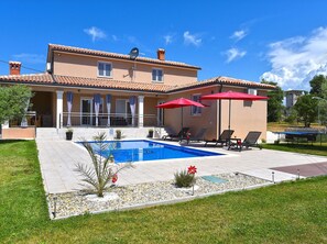 Pool - Villa 2105 by Interhome (Pula/Marčana)