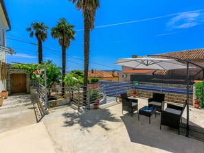 Outdoor dining - Tinac / HR-10630-01 by Interhome (Crikvenica)