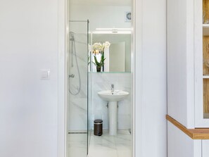 Towels - House Viola by Interhome (Bokordici)