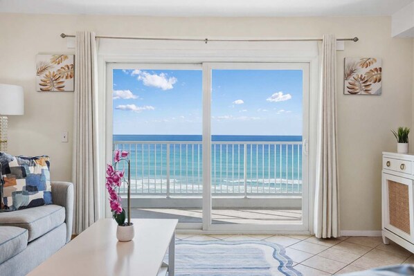 TV - The Summit 926 - One Bedroom Beachfront Condo (Panama City Beach)