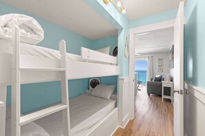 1 bedroom, iron/ironing board, WiFi, bed sheets - Emerald Wave  - 1419 at the Summit Beach Resort (Panama City Beach)