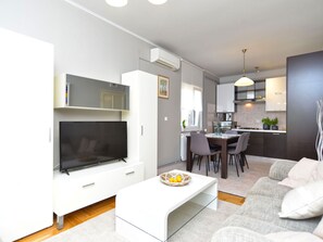 TV - House 2174 by Interhome (Rovinj)