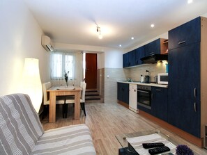 TV - Apartment 2178 by Interhome (Pula)