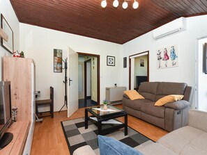 TV - Apartment 2316 by Interhome (Rovinj)