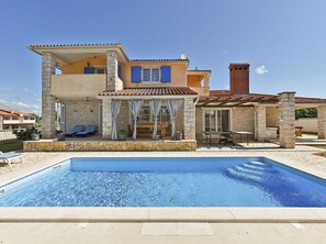 Pool - House 2326 by Interhome (Barbariga)