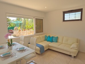 TV - Apartment 1927 by Interhome (Pula/Banjole)