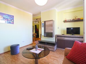 TV - Apartment 2328 by Interhome (Bokordici)