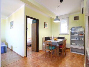 Dining - Apartment 2328 by Interhome (Bokordici)