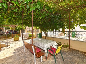 Outdoor dining - Apartment 2330 by Interhome (Pula)
