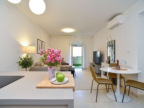 TV - Apartment 2335 by Interhome (Pula)