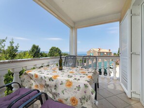 Outdoor dining - Apartment Novak - 2 by Interhome (Krk/Milohnići)