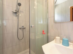 Bathroom - Rooms Panorama - 2 by Interhome (Krk/Milohnići)
