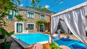 Unclassified image, 3 of 6, button - VILLA ANDELIKA / HR-10039-01 by Interhome (Drivenik)