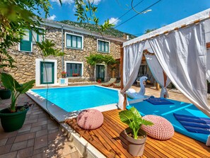 Pool - VILLA ANDELIKA / HR-10039-01 by Interhome (Drivenik)