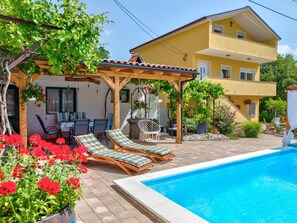 Pool - VILLA ANDELIKA / HR-10039-01 by Interhome (Drivenik)