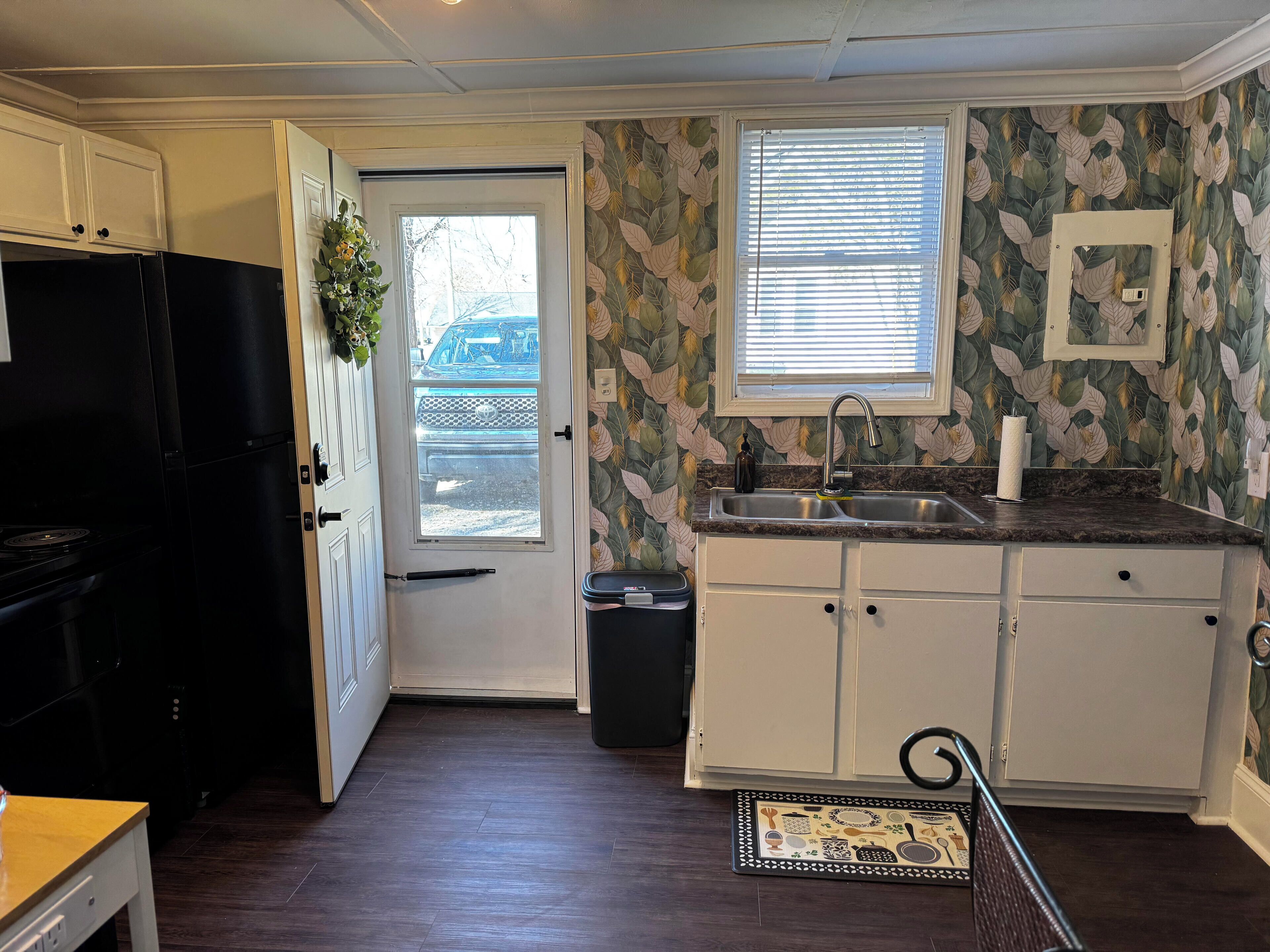 Micro-ondes, four, plaque de cuisson