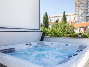 Idromassaggio all'aperto