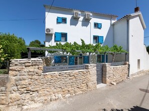 Exterior - House Bernarda by Interhome (Medulin)