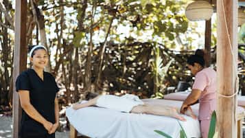 Beach massages, massages