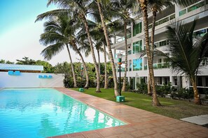 Pool - Upscale 2BR Near Bibijagua Beach | Walk to Sand (Playa Bibijagua)
