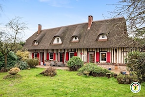 Exterior - Gîtes de France® - La Chaumière Normande (BEAUREPAIRE)