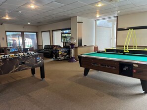 Games room - Conveniently located and charming 3-bedroom house in Lincoln (Lincoln)