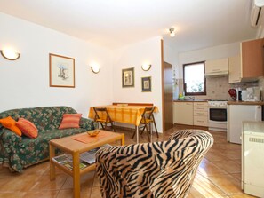 TV - Apartment 1827 by Interhome (Pula)