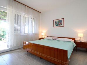 Room - Apartment 1828 by Interhome (Bokordici)