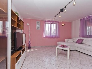 TV - House 526 by Interhome (Sveti Petar u Šumi)