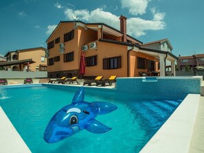 Pool - Villa Erica by Interhome (Pula)
