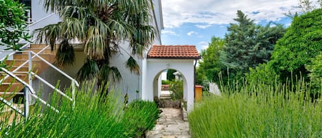 Enceinte de lâhĂ©bergement