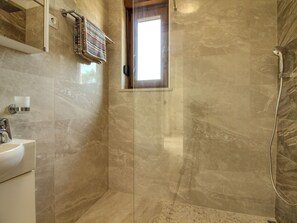 Bathroom - Villa Markulin by Interhome (Bokordici)