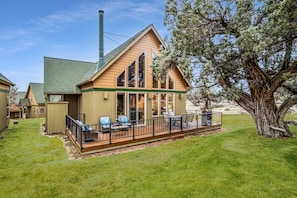 Terrace/patio - Eagle Crest Retreat on Golf course, Private w/View (Redmond)