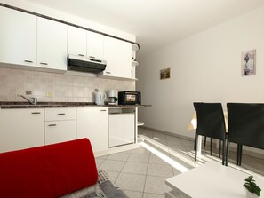 Interior - Apartment 1978 by Interhome (Dracevac)