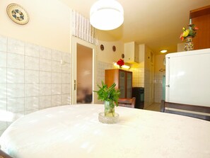 Dining - Apartment 1995 by Interhome (Pula)